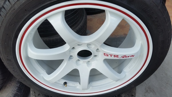 ขายล้อ GTR 17 หน้า7.5 ET42 4รู100-114 พร้อมยาง 4 ล้อ