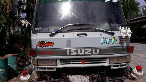 จองแล้วครับ อีซูชุ ร็อค FVZ195โบว์อินเตอร์ เกียร์ฟูลเลอร์ 2เพาใหญ่ ช่วงล่างเดก้า ดั้มกะบะมีเนียม สภาพดีสวยเดิมๆพร้อมใช้ ทะเบียนพร้อมโอน