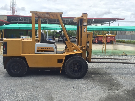 รถฟอร์คลิฟต์ KOMATSUรุ่นFDFD45-4 นำเข้าญี่ปุ่นไม่เคยใช้งานในไทย ยกได้4.5ตัน เสาสูง3เมตร เกียร์ออโต้เครื่องดีเซลKOMATSU6สูบ งายาว2.10เมตร สภาพดีพร้อมใช้งาน รถฟอร์คลิฟต์ KOMATSUรุ่นFDFD45-4 นำเข้าญี่ปุ่นไม่เคยใช้งานในไทย ยกได้4.5ตัน เสาสูง3เมตร เกียร์ออโต้เครื่องดีเซลKOMATSU6สูบ งายาว2.10เมตร สภาพดีพร้อมใช้งาน