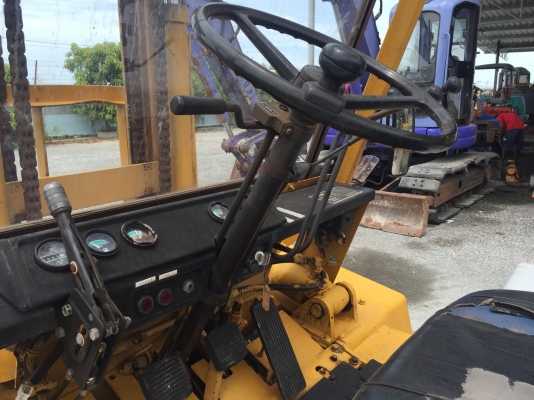 รถฟอร์คลิฟต์ KOMATSUรุ่นFDFD45-4 นำเข้าญี่ปุ่นไม่เคยใช้งานในไทย ยกได้4.5ตัน เสาสูง3เมตร เกียร์ออโต้เครื่องดีเซลKOMATSU6สูบ งายาว2.10เมตร สภาพดีพร้อมใช้งาน รถฟอร์คลิฟต์ KOMATSUรุ่นFDFD45-4 นำเข้าญี่ปุ่นไม่เคยใช้งานในไทย ยกได้4.5ตัน เสาสูง3เมตร เกียร์ออโต้เครื่องดีเซลKOMATSU6สูบ งายาว2.10เมตร สภาพดีพร้อมใช้งาน