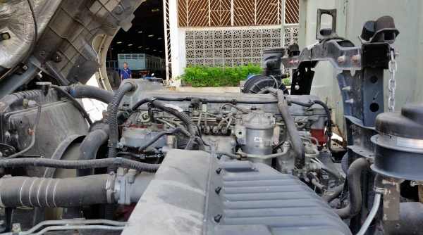 HINO FG8J 6ล้อ ปี57 วิ่ง 5พันโล HINO FG8J 6ล้อ ปี57 วิ่ง 5พันโล