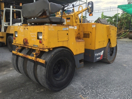 ขายรถบด5ตันSAKAIรุ่นTW500หน้าเหล็กหลังยาง4เส้นนำเข้าญี่ปุ่น ไม่เคยใช้งานในไทย ขับ2เพลา สภาพดีพร้อมใช้งาน มีให้เลือกหลายคันหลายขนาด