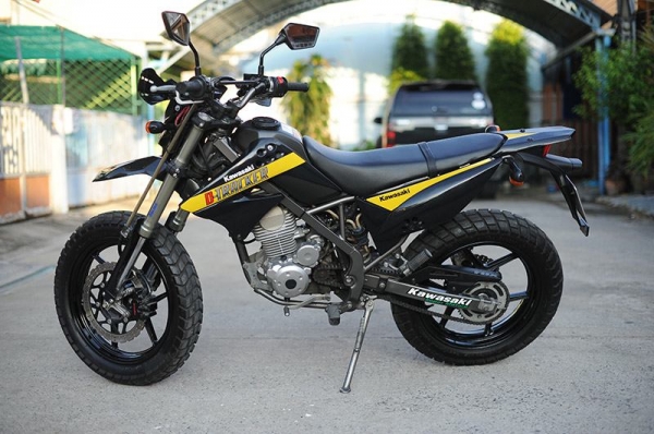 รถวิบาก Kawasaki D-Tracker รถวิบาก Kawasaki D-Tracker