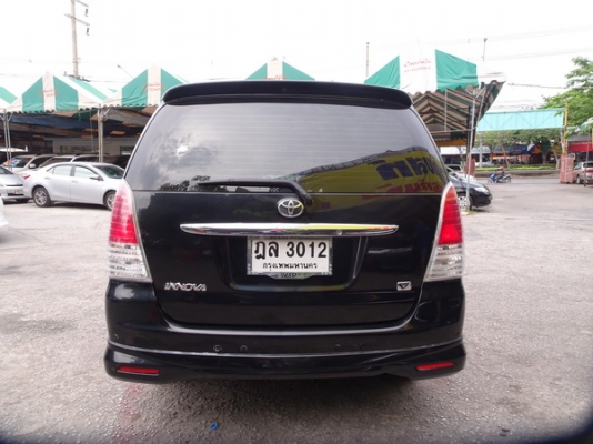 TOYOTA INNOVA 2.0V AT ปี 2010