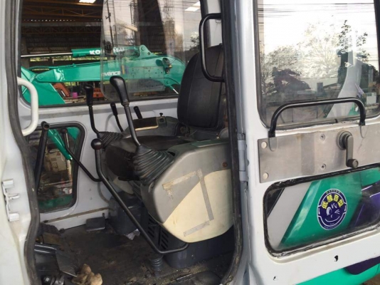 ขายรถขุด ยี่ห้อ:KOMATSU แบบ: Pc40-7 หัวเก๋ง แทรกเหล็ก ใบมีดดัน รถเก่าแท้ มีเอกสารใบอินวอย รถไม่เคยผ่านการใช้งานในไทย สนใจติดต่อ: 099-907-9273กิ๊ฟ กมลชนก, 099-907-3356ช่างบัง