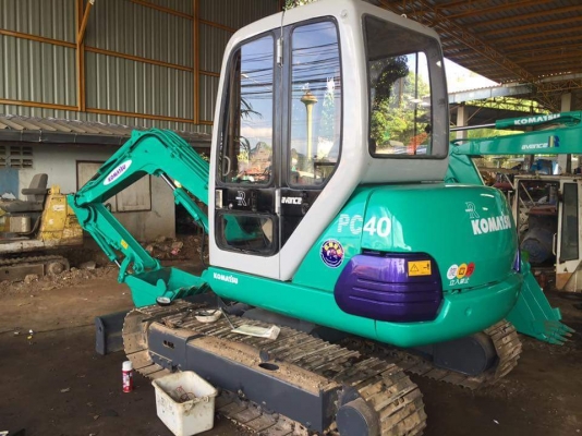 ขายรถขุด ยี่ห้อ:KOMATSU แบบ: Pc40-7 หัวเก๋ง แทรกเหล็ก ใบมีดดัน รถเก่าแท้ มีเอกสารใบอินวอย รถไม่เคยผ่านการใช้งานในไทย สนใจติดต่อ: 099-907-9273กิ๊ฟ กมลชนก, 099-907-3356ช่างบัง