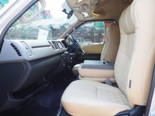 TOYOTA COMMUTER 2.5D4D MT ปี 2011