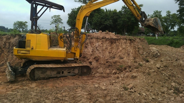 ขายแบคโฮเล็กพร้อมใช้