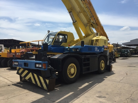 รถเครน 25 ตัน Tadano TR250-M6 สภาพดี พร้อมใช้งาน ระบบไฟฟ้าครบ รถเครน 25 ตัน Tadano TR250-M6 สภาพดี พร้อมใช้งาน ระบบไฟฟ้าครบ