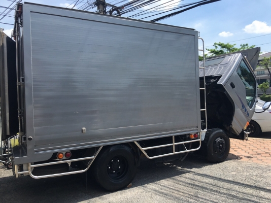 ขาย 6 ล้อ อีซูซุ ตู้เย็นยาว 3.2 ม. 130 แรง สภาพดี ตู้สวยพร้อมใช้  จัดแนนท์ได้ครับ สนใจติดต่อ 081-9420141  ,  081-5715326