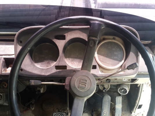 ขายรถNISSAN UD 10ล้อดั้ม