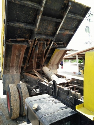 ขายรถ6ล้อ ดั้มหัวยาว เครื่อง165แรง เครื่องดี แคชซีสวย เอกสารพร้อมโอน ราคา270,000 สนใจโทร 090-8588220คุณนะ 093-3258446คุณบิว หรือเข้าดูสินค้าอื่นๆได้ที่ www.narong2truck.com หรือ www.truck.in.th/498 หรือเพจFacebook ณรงค์ ซื้อขายรถมือสอง (เว็บไซต์ส่วนตัว) ห