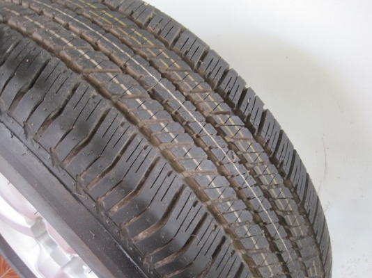 ขายล้อแม็กพร้อมยางขอบ17*6รู/265/65/ระยองราคา1100