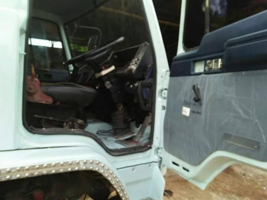 ขายรถ10ล้อ ร็อกกี้240 FXZ23NFYK เครื่องดี แคชซีสวย พ.เพาเวอร์ เบรกจิฟฟี่ สภาพพร้อมใช้งาน เอกสารพร้อมโอน ราคา750,000 สนใจโทร 090-8588220คุณนะ 093-3258446คุณบิว หรือเข้าดูสินค้าอื่นๆได้ที่ www.narong2truck.com หรือ www.truck.in.th/498 หรือเพจFacebook ณรงค์