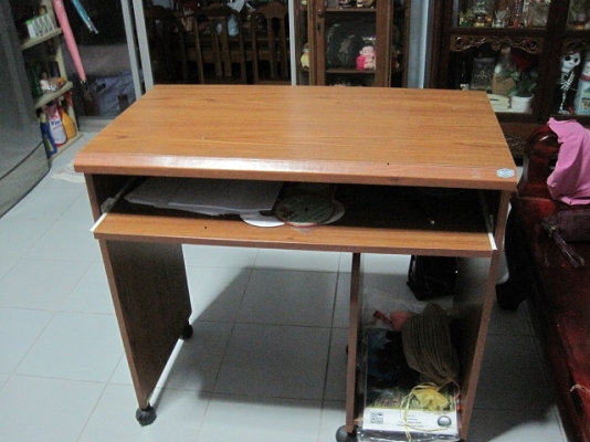 ขายโต๊ะคอมร์500บาท