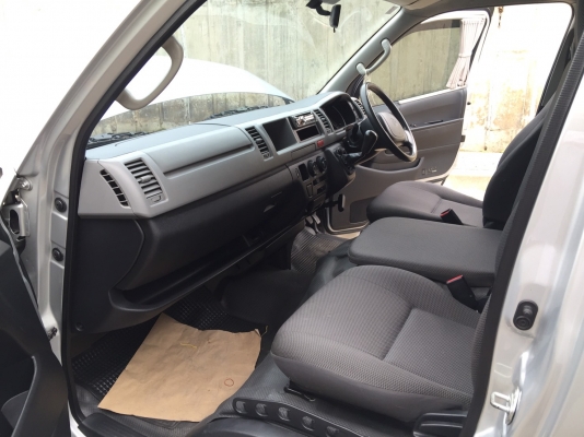 toyota commuter d4d สีเทา ปี2012 รถสวยไร้ริ้วรอยมือเดียวไมล์น้อยแท้คุ้มสุด