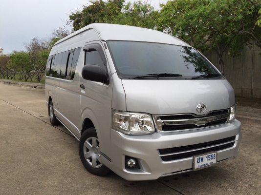 toyota commuter d4d สีเทา ปี2012 รถสวยไร้ริ้วรอยมือเดียวไมล์น้อยแท้คุ้มสุด
