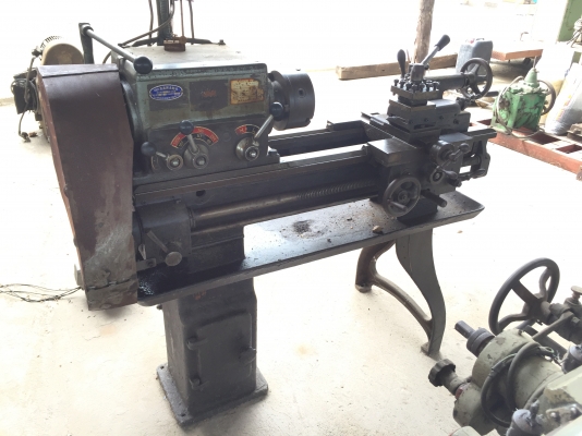 ขายเครื่องกลึง4ฟุตครึ่งเกลียบ็อค2เพลาญี่ปุ่นพร้อมใช้ราคากันเองครับผม