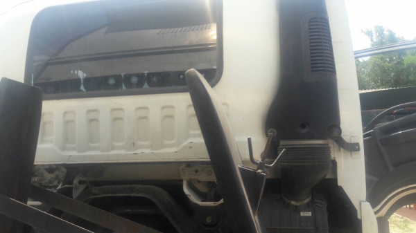 รถอีซูซุ 6 ล้อดั้ม FTR  240 แรงม้า. ปี 54. ( รถวิ่ง 13x,xxx กม. )     สนใจติดต่อ  081 - 6079515