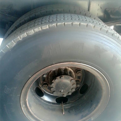 รถอีซูซุ 6 ล้อ ( รั้ว ) FTR 195 แรงม้า. ปี 47.   สนใจติดต่อ  081 - 6079515