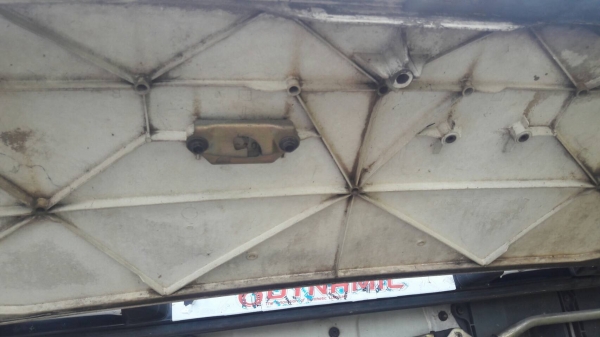 รถอีซูซุ 6 ล้อ ( รั้ว ) FTR 195 แรงม้า. ปี 47.   สนใจติดต่อ  081 - 6079515