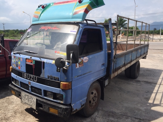 รถบรรทุก 6 ล้อ อีซูซุ จดทะเบียนปี 2546 รุ่น NKR55L