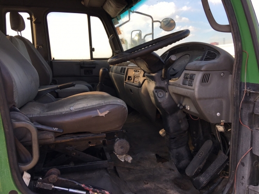 รถนิสสัน 6 ล้อ UD  220 แรงม้า. , ( ** ขาย หัว , คัชซี. ) , ( ** มี ขายมากมายๆ ให้เลือกสรร. )     สนใจติดต่อ  081 - 6079515