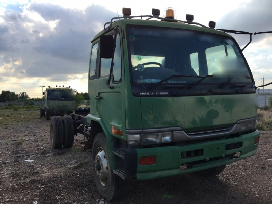 รถนิสสัน 6 ล้อ UD  220 แรงม้า. , ( ** ขาย หัว , คัชซี. ) , ( ** มี ขายมากมายๆ ให้เลือกสรร. )     สนใจติดต่อ  081 - 6079515