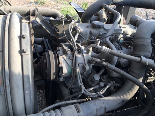 รถนิสสัน 6 ล้อ UD  220 แรงม้า. , ( ** ขาย หัว , คัชซี. ) , ( ** มี ขายมากมายๆ ให้เลือกสรร. )     สนใจติดต่อ  081 - 6079515