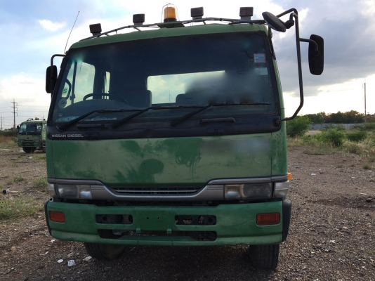 รถนิสสัน 6 ล้อ UD  220 แรงม้า. , ( ** ขาย หัว , คัชซี. ) , ( ** มี ขายมากมายๆ ให้เลือกสรร. )     สนใจติดต่อ  081 - 6079515