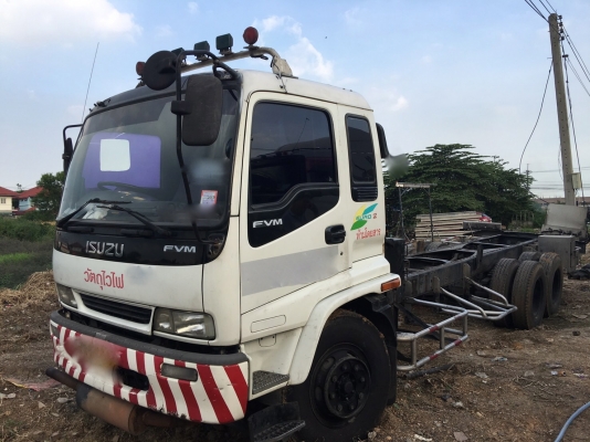 รถอีซูซุ 10 ล้อ FVM 200 แรงม้า. ปี 48. , ( ** ขาย หัว , คัชซี. ) , ( ** มี ขาย 2 หัว. )    สนใจติดต่อ  081 - 6079515