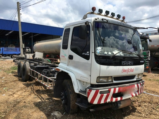 รถอีซูซุ 10 ล้อ FVM 200 แรงม้า. ปี 48. , ( ** ขาย หัว , คัชซี. ) , ( ** มี ขาย 2 หัว. )    สนใจติดต่อ  081 - 6079515