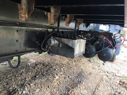 รถอีซูซุ 10 ล้อ FVM 200 แรงม้า. ปี 48. , ( ** ขาย หัว , คัชซี. ) , ( ** มี ขาย 2 หัว. )    สนใจติดต่อ  081 - 6079515