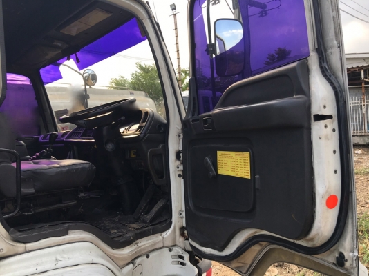 รถอีซูซุ 10 ล้อ FVM 200 แรงม้า. ปี 48. , ( ** ขาย หัว , คัชซี. ) , ( ** มี ขาย 2 หัว. )    สนใจติดต่อ  081 - 6079515