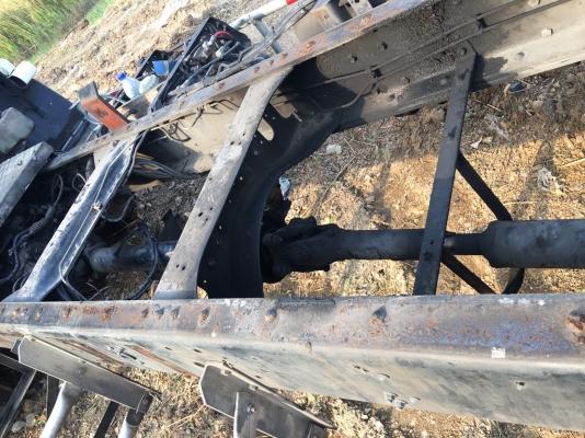 รถอีซูซุ 10 ล้อ FVM 200 แรงม้า. ปี 48. , ( ** ขาย หัว , คัชซี. ) , ( ** มี ขาย 2 หัว. )    สนใจติดต่อ  081 - 6079515