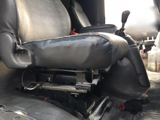 รถอีซูซุ 10 ล้อ FVM 200 แรงม้า. ปี 48. , ( ** ขาย หัว , คัชซี. ) , ( ** มี ขาย 2 หัว. )    สนใจติดต่อ  081 - 6079515