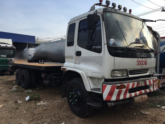 รถอีซูซุ 10 ล้อ FVM 200 แรงม้า. ปี 48. , ( ** ขาย หัว , คัชซี. ) , ( ** มี ขาย 2 หัว. )    สนใจติดต่อ  081 - 6079515