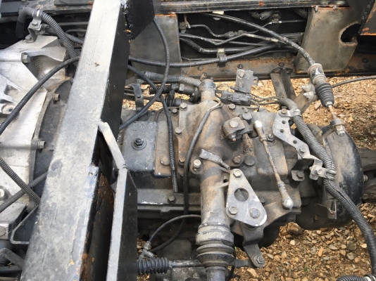 รถอีซูซุ 10 ล้อ FVM 200 แรงม้า. ปี 48. , ( ** ขาย หัว , คัชซี. ) , ( ** มี ขาย 2 หัว. )    สนใจติดต่อ  081 - 6079515