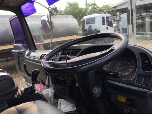 รถอีซูซุ 10 ล้อ FVM 200 แรงม้า. ปี 48. , ( ** ขาย หัว , คัชซี. ) , ( ** มี ขาย 2 หัว. )    สนใจติดต่อ  081 - 6079515