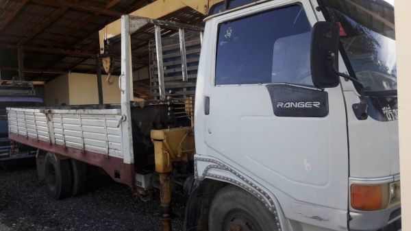 หกล้อ ฮีโน่ KM779เครน 3ตัน ช่วงยาว5.20ม สภาพดีสวยพร้อมใช้งาน ทะเบียนพร้อมโอน หกล้อ ฮีโน่ KM779เครน 3ตัน ช่วงยาว5.20ม สภาพดีสวยพร้อมใช้งาน ทะเบียนพร้อมโอน