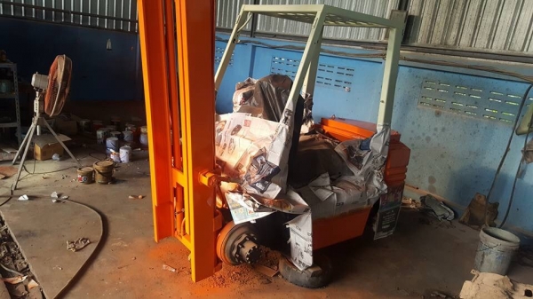 มองหารถโฟล์คลิฟท์งาเทฮิ้งค์ นึกถึงพีทีเอ ชลบุรี081-8342060 มองหารถโฟล์คลิฟท์งาเทฮิ้งค์ นึกถึงพีทีเอ ชลบุรี081-8342060