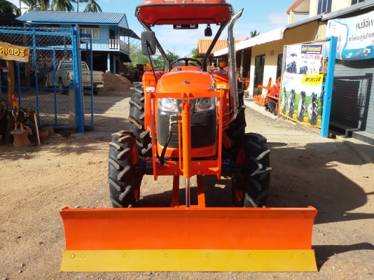 ปัญญาแทรคเตอร์..จัดมาให้ครับ ด่วน!!!คูโบต้า L4708 พร้อมใบมีดคานล่างพร้อมโรตาลี่ตราช้าง182 เล่มทะเบียนพร้อม จัดส่ง อ.หนองฉาง จ.อุทัยธานี
