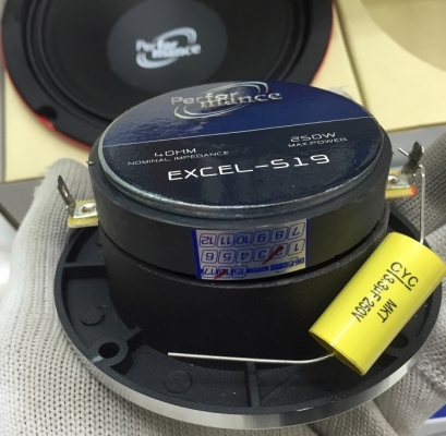 ชุดฟังเพราะ+แรง แน่นๆๆ ชุดฟังเพราะ+แรง แน่นๆๆ