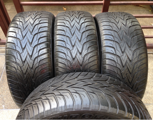 ยาง Aurora 265 50 20 ปี13 ดอกเยอะ พร้อมใช้งาน ราคาไม่แพง