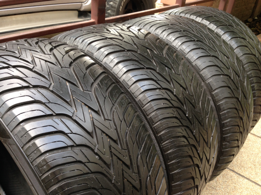 ยาง Aurora 265 50 20 ปี13 ดอกเยอะ พร้อมใช้งาน ราคาไม่แพง