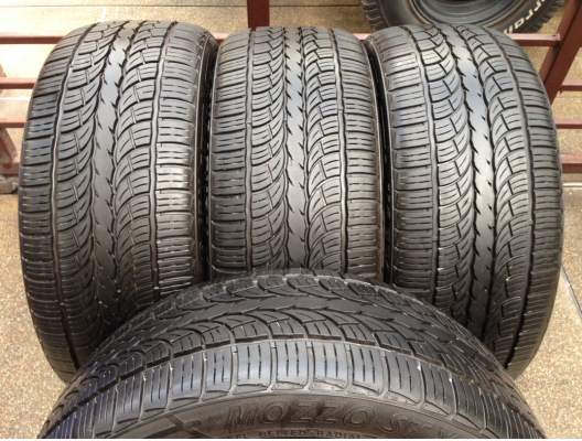 ยาง Mozzo 265 40 22 ปี15 ดอกเต็ม ไม่มีปะ ใช้งานน้อยมาก เนื้อนิ่มสุดๆ ราคาไม่แพง