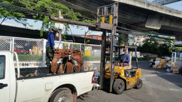 แจ้งลูกค้าที่ภูเก็ตครับ tractor-backhoe จัดส่ง เครื่องตบดิน บดอัดดิน สำหรับใส่รถแบคโฮให้เรียบร้อยแล้วครับ แจ้งลูกค้าที่ภูเก็ตครับ tractor-backhoe จัดส่ง เครื่องตบดิน บดอัดดิน สำหรับใส่รถแบคโฮให้เรียบร้อยแล้วครับ