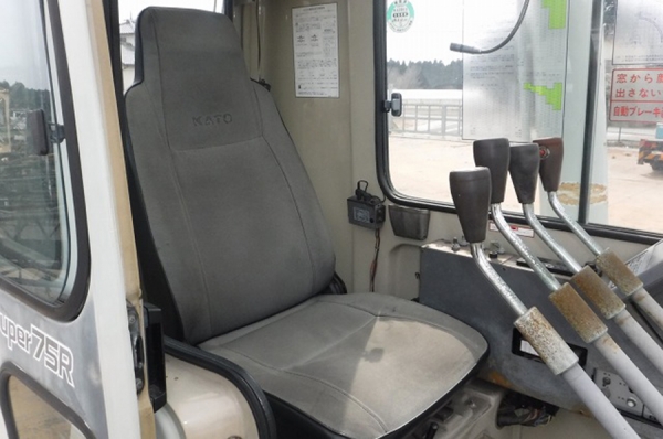 ์์NK 75 HV 7.5 NISSAN UD / FE6- บูม 21.2 เมตร