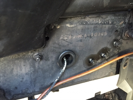 ขายรถ6ล้อHino FC4Jสิงห์ 140แรงม้าตู้แห้งประตู10บาน ยาว5.60ม