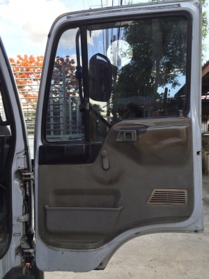 ขายรถ6ล้อHino FC4Jสิงห์ 140แรงม้าตู้แห้งประตู10บาน ยาว5.60ม